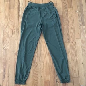 Lululemon surge joggers. Size XS. Army green.
